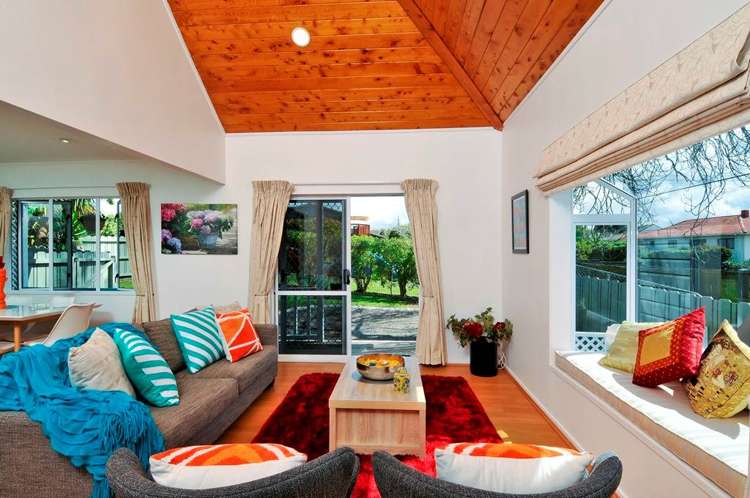 253 Royal Road Massey_5