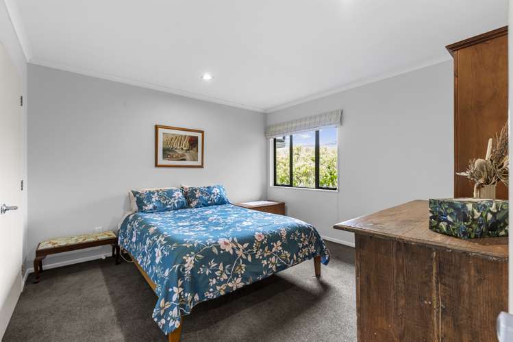 29 Johnstone Drive Fitzherbert_13