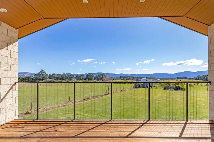 102 Glews Road Cust_26