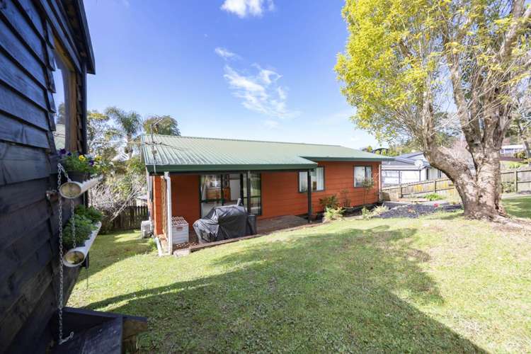 2/235 Glengarry Road Glen Eden_11