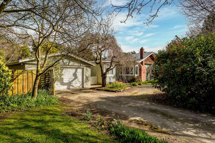 299 Elmhurst Road Darfield_18