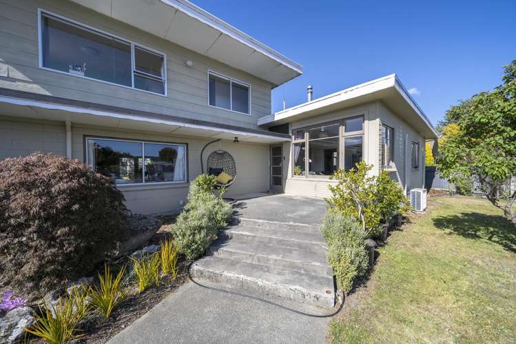14 Pompolona Street Te Anau_26