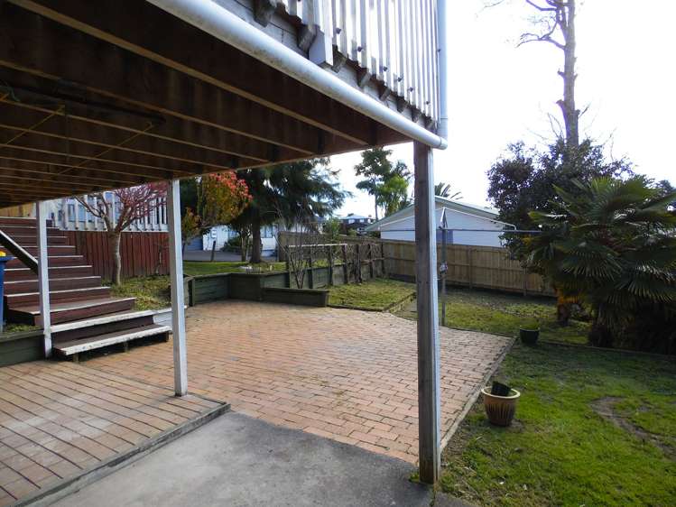 49 West Coast Road Glen Eden_12