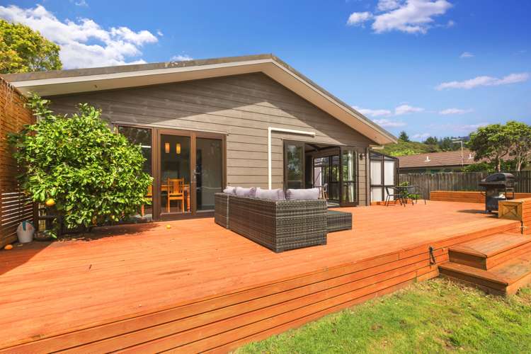 19 Longitude Place Whitby_16