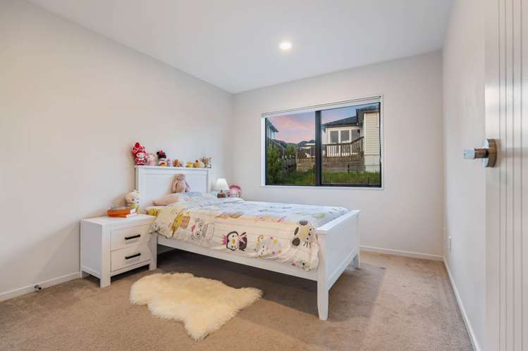 8 Arran Point Parade Millwater_21
