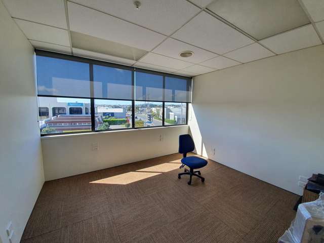 3053 Great North Road New Lynn_3