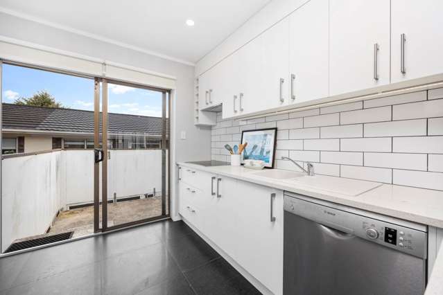 4/57 Moana Avenue One Tree Hill_3