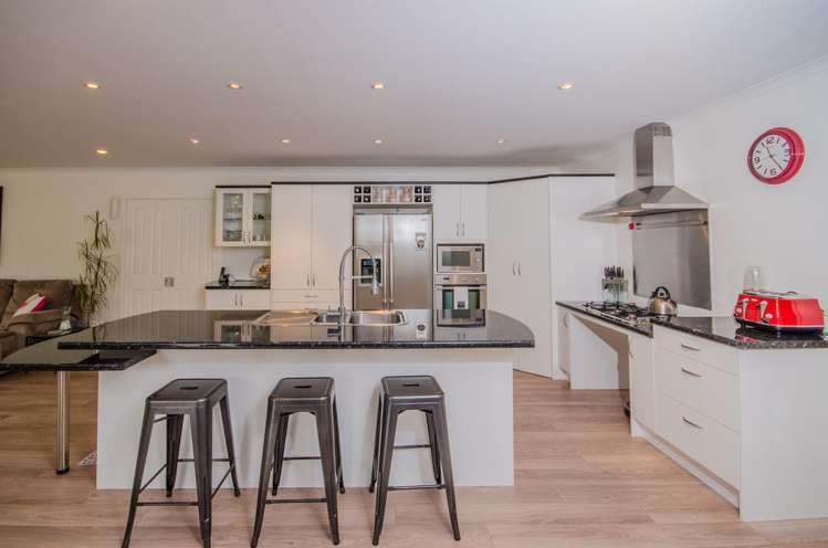 4 Caffreys Avenue Massey_5