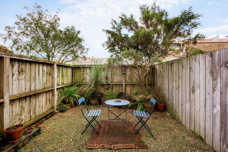 18/31 Princess Terrace Newtown_13