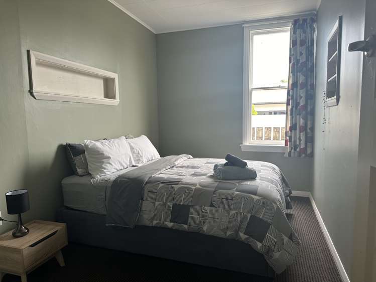 83 Sale Street Hokitika_16