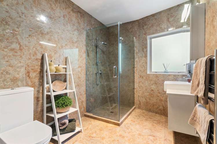 2/46 Raleigh Road Northcote_14