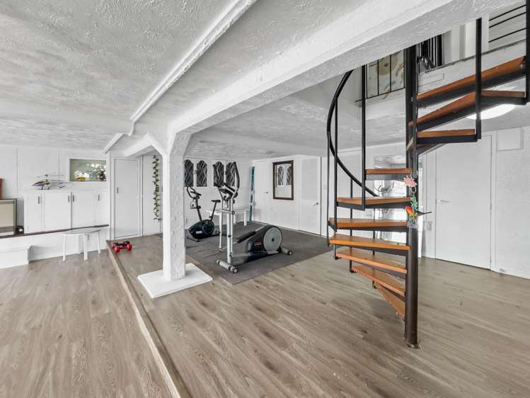 73C East Coast Road Castor Bay_17