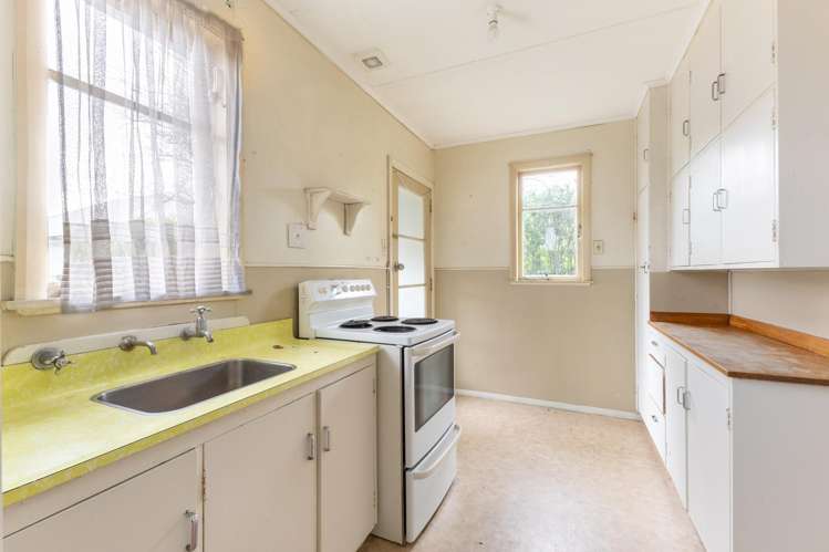 338A Tremaine Avenue Takaro_5