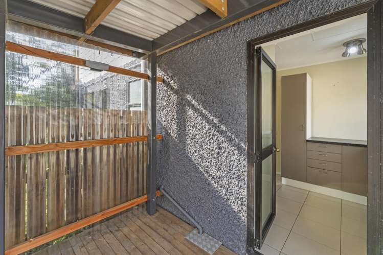 2/4 Bolt Road Annesbrook_14