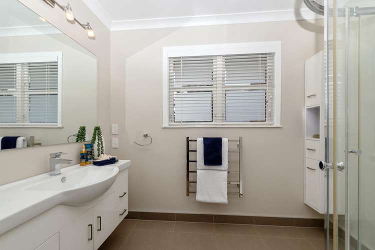 34 Jaemont Avenue Te Atatu South_12