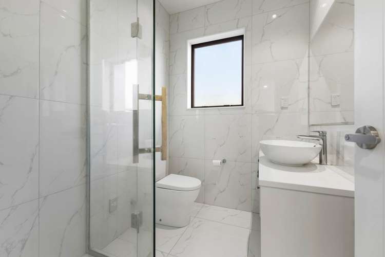 5 Downpatrick Drive Flat Bush_21