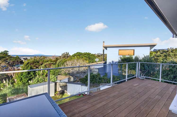 10 Taranui Place Mangawhai Heads_11