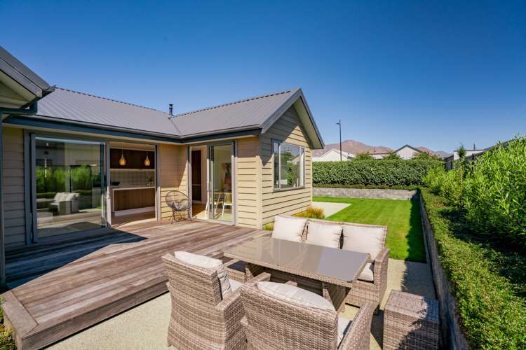 29 Pounamu Avenue Albert Town_20