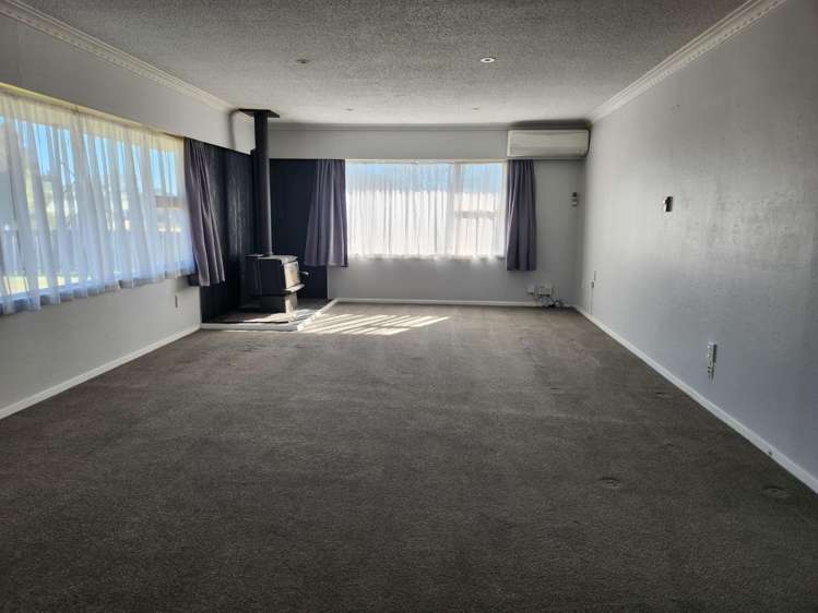 239 West Parkdale Street Tokoroa_5