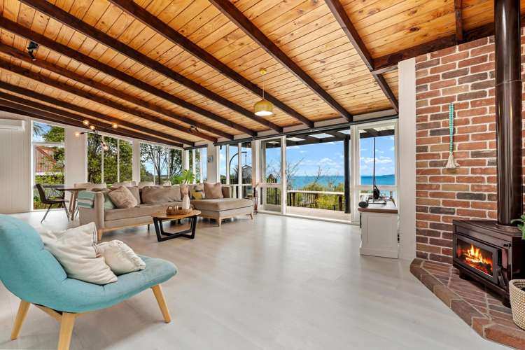 73 Roberts Road Matakatia_2