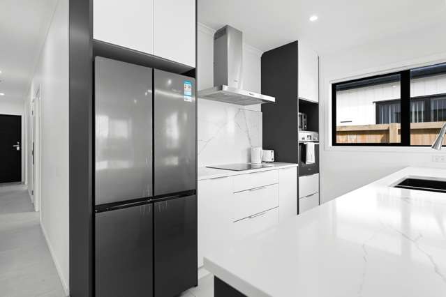 2/18 Church Road Pukete_4