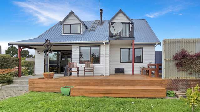 Spacious family home in Ross