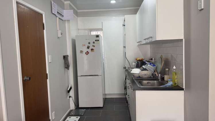 13 Luton Ave Sunnyhills_10
