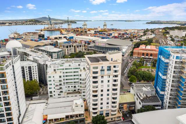 8B/88 Anzac Avenue City Centre_1