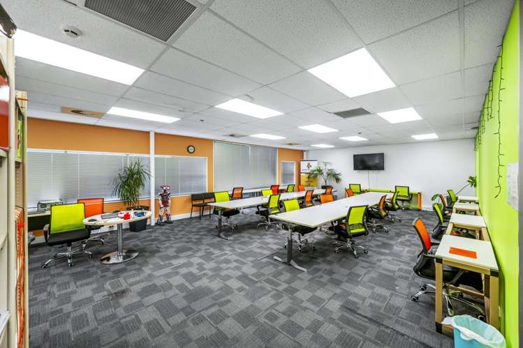 23/2 Bishop Dunn Place Botany Downs_4