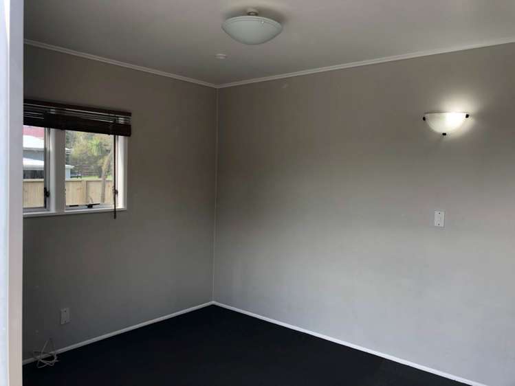 9 Sunray Avenue Titirangi_6