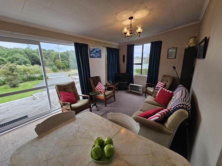 1 Ngaio Street Kaka Point_6