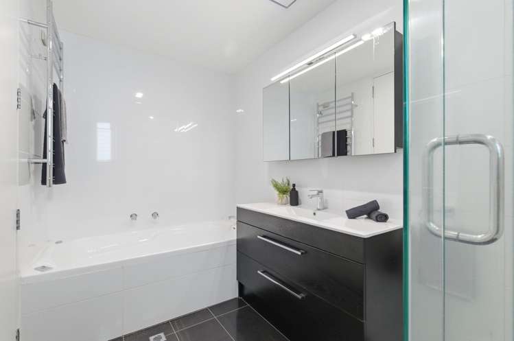 3/22 The Crescent Roseneath_17