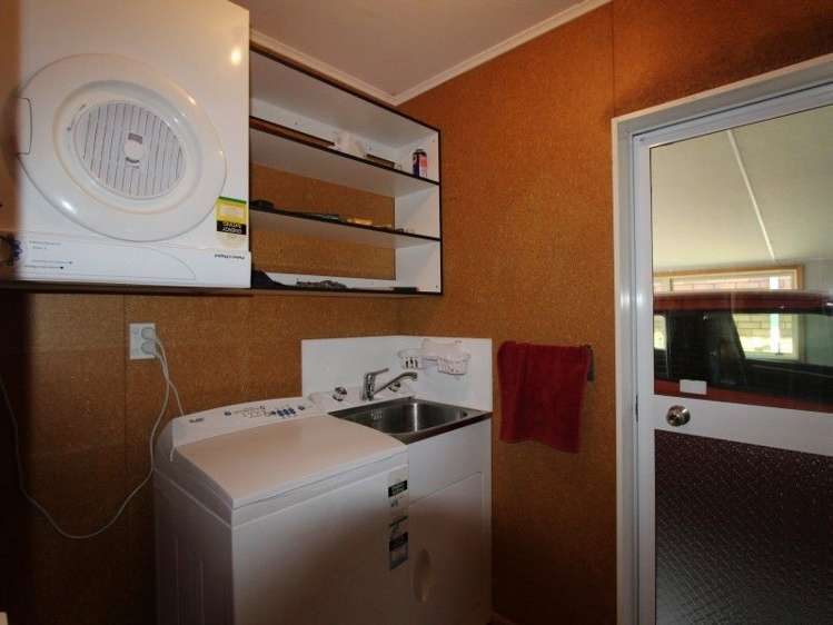 2 Peppertree Lane Pahiatua_9