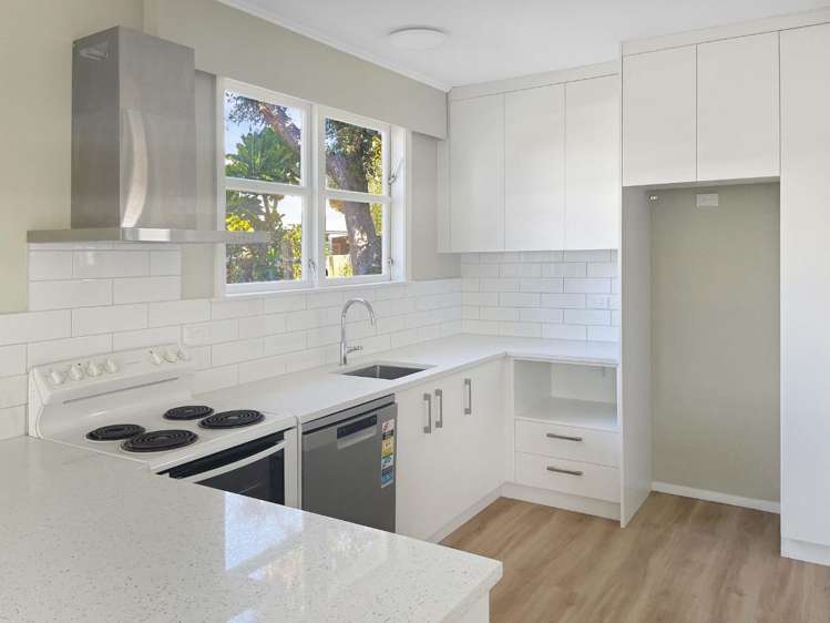 24 Cornwall Street 10609_1