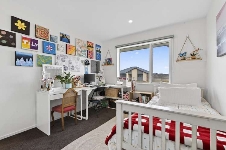 54 Graeme Foote Street Darfield_13