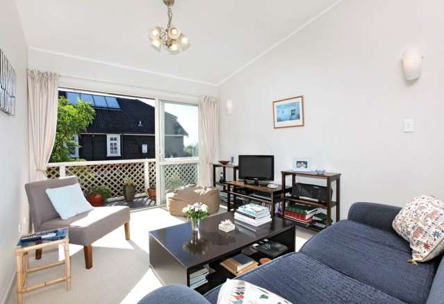 2/5 Orakei Road Remuera_4
