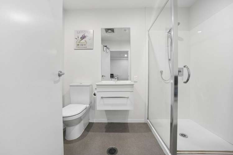 1211/20 McCrae Way New Lynn_10
