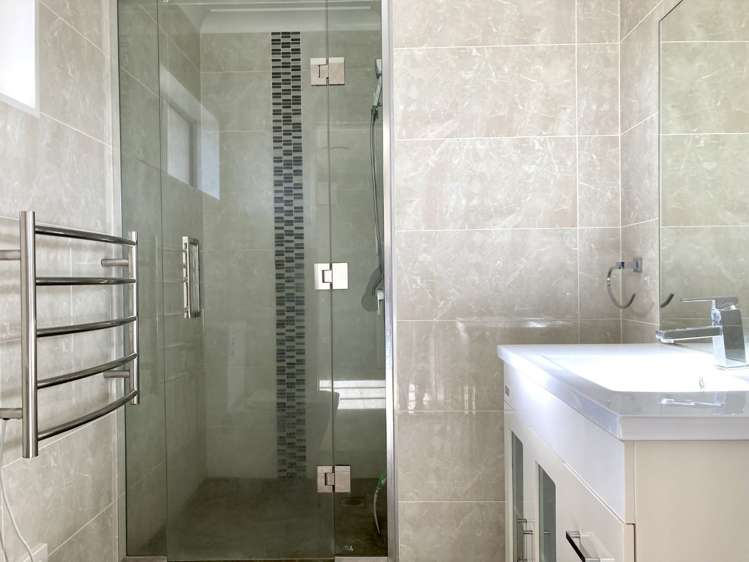 16 Midhurst Avenue Henderson_9