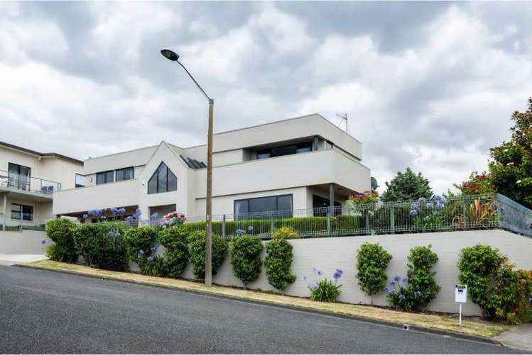 84 Churchill Drive_0