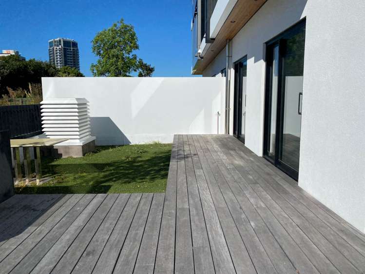 G03/74 Anzac Street Takapuna_10