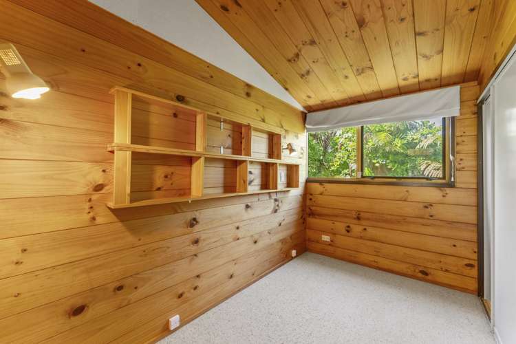 33 Hinekura Avenue Central_8