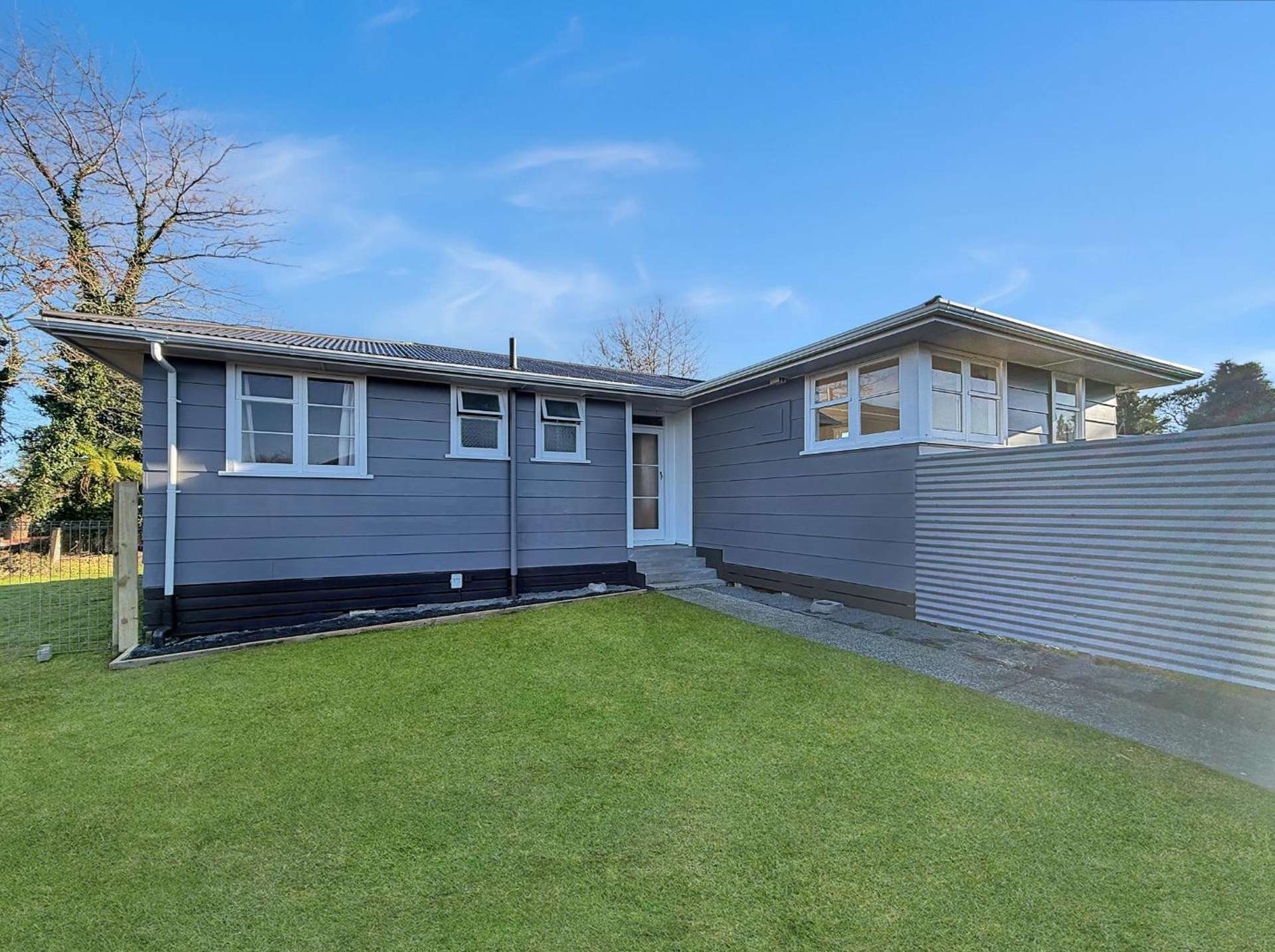 256 Balmoral Drive 11139_0