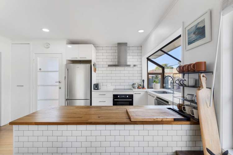 1/25 Kervil Avenue Te Atatu Peninsula_8