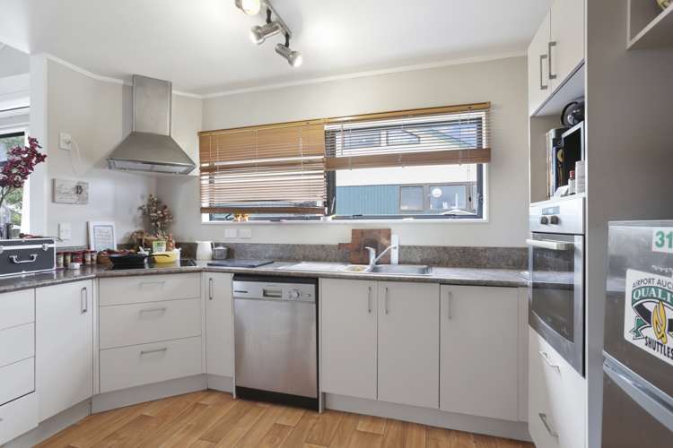 4/25a Beach Road Te Atatu Peninsula_5