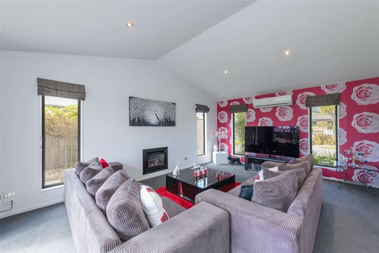 59 Covent Drive Stoke_11