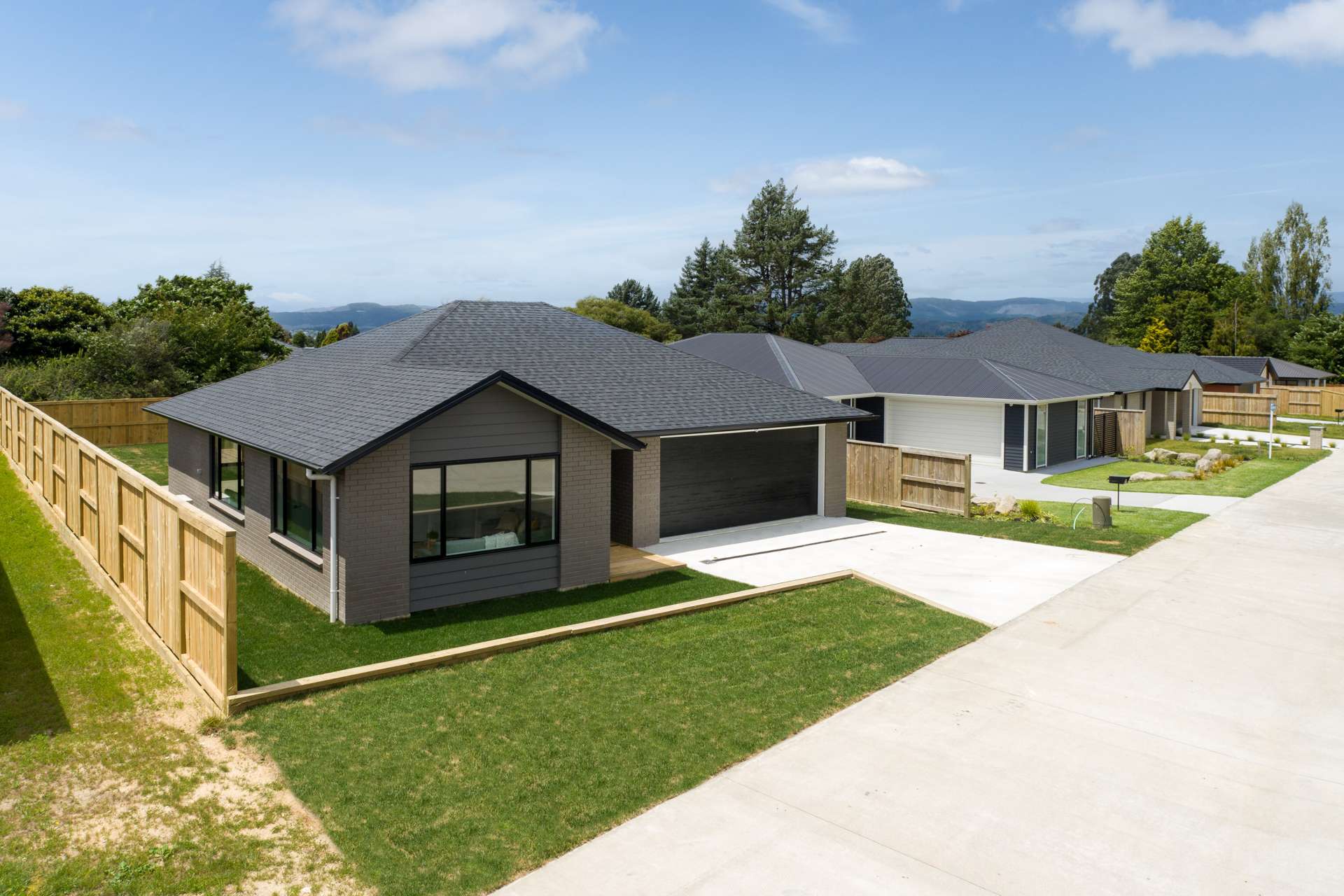 19 Lloyd Crescent Pukehangi_0