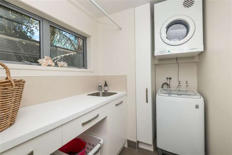 36 Williamson Avenue Belmont_16