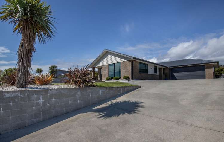 2 Karoro Place Karoro_0