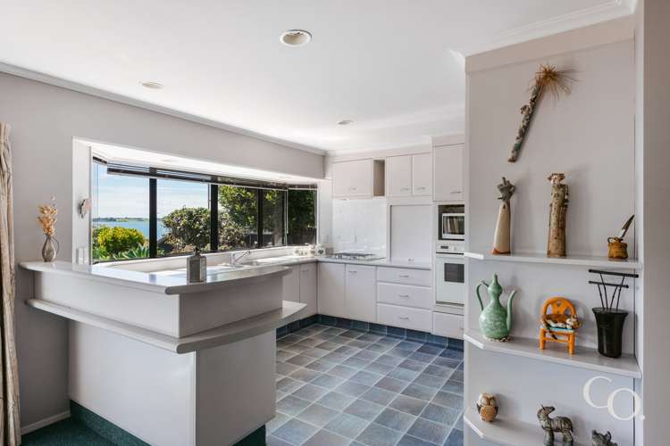 2/51 Cliff Road Tauranga Central_12