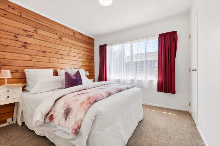 2/50 Elliott Avenue Bayview_9